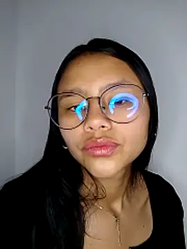 Snapshot of SofieLove_01 chatting on 02.10.26 SofieLove 01 online show from 02.10.26