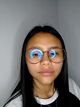 Snapshot of SofieLove_01 chatting on 02.12.26 SofieLove 01 online show from 02.12.26