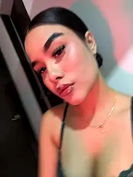 Tokio-Shuang online show from 11.05.25