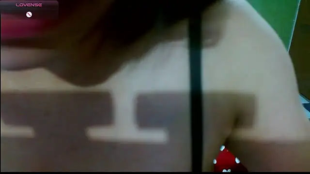 Snapshot of hiilarybrown chatting on 05.30.26 hiilarybrown online show from 05.30.26