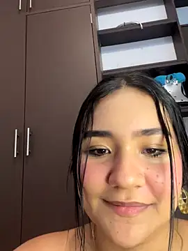 noa moon online show from 12.21.25