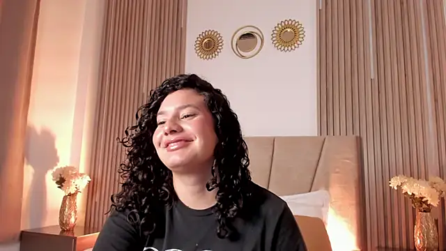Snapshot of Rachell_Jamess chatting on 10.16.25 Rachell Jamess online show from 10.16.25