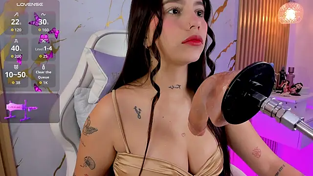 alissaowens  online show from 11.24.25