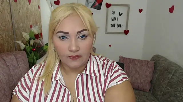 laleska montenegro online show from 10.17.25