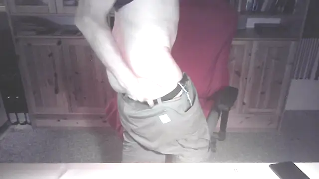 Snapshot of boy40bi chatting on 10.22.25 boy40bi online show from 10.22.25