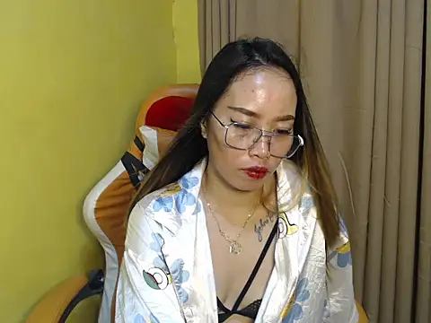 Snapshot of your_hornyapril chatting on 10.14.25 your hornyapril online show from 10.14.25