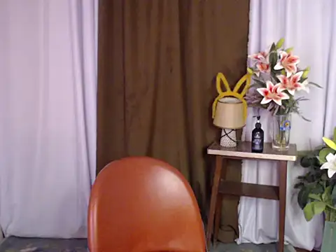 Snapshot of master_kent chatting on 10.26.25 master kent online show from 10.26.25