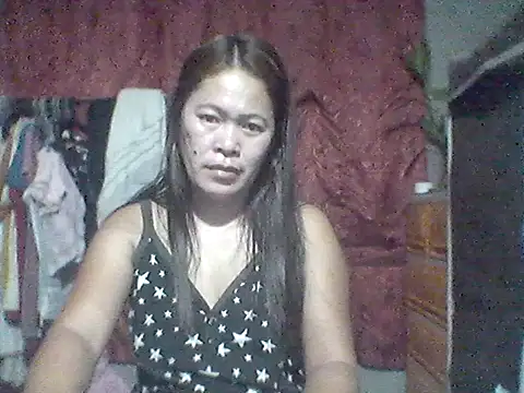 Snapshot of 66pineapple chatting on 05.17.26 66pineapple online show from 05.17.26