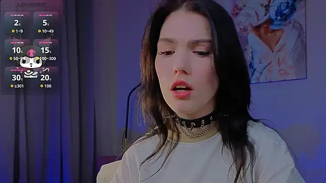 Sophie SkyAngel online show from 11.18.25