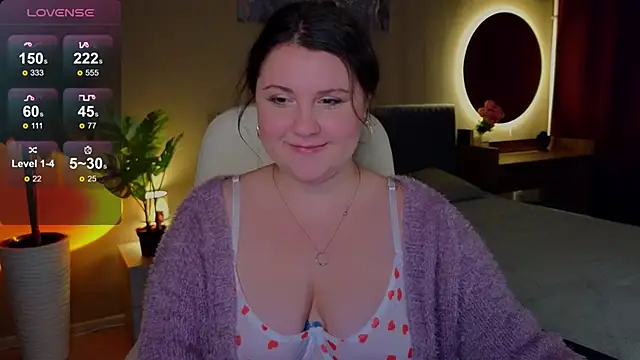 Snapshot of Edalyn_Af chatting on 10.01.25 Edalyn Af online show from 10.01.25