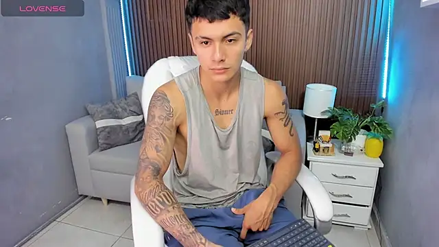 Leo santoro online show from 11.27.25