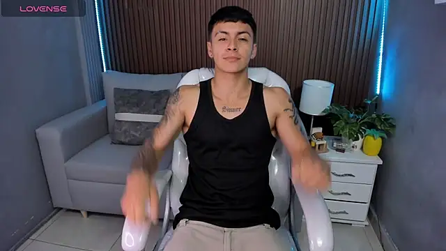 Leo santoro online show from 11.28.25