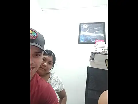 Snapshot of alex-golden chatting on 11.22.25 alex-golden online show from 11.22.25