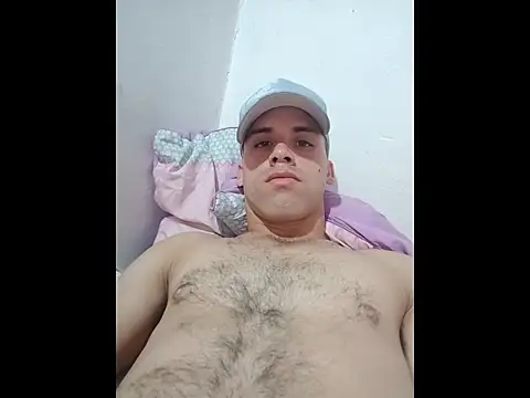 Snapshot of alex-golden chatting on 12.15.25 alex-golden online show from 12.15.25