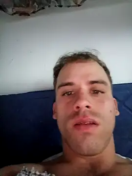 Snapshot of alex-golden chatting on 03.25.26 alex-golden online show from 03.25.26