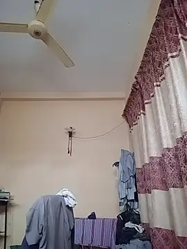 Snapshot of femboyslqueen chatting on 02.17.26 femboyslqueen online show from 02.17.26