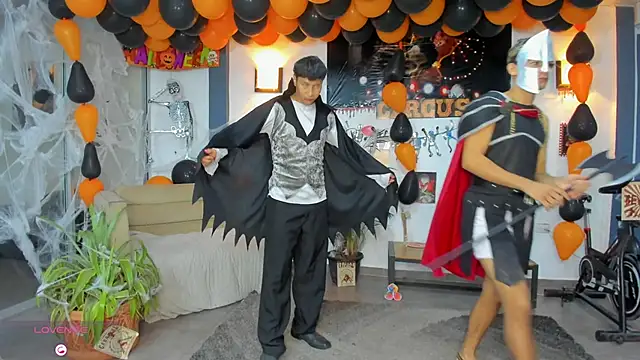 Bisexlifehot   online show from 10.31.25