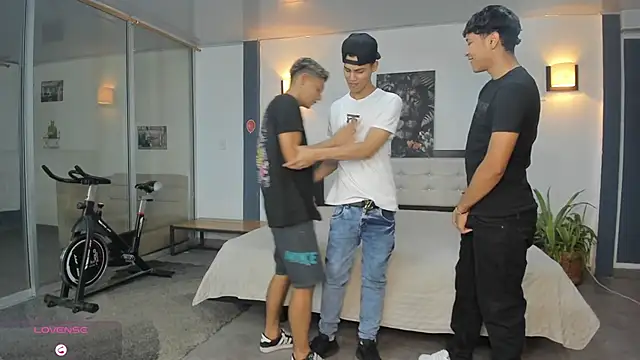 Bisexlifehot   online show from 11.10.25