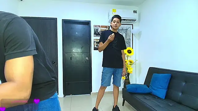 Bisexlifehot   online show from 04.08.26