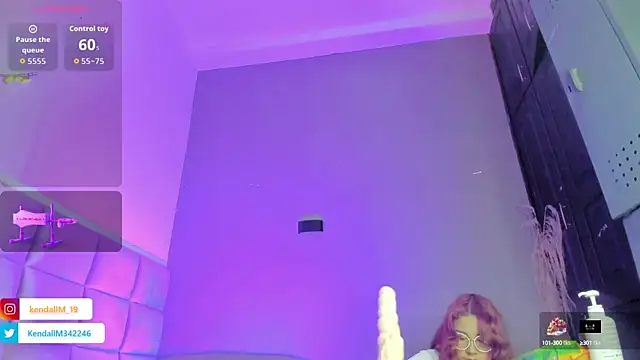 Snapshot of _Kendall_19 chatting on 09.17.25 Kendall 19 online show from 09.17.25