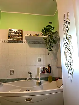 Snapshot of Italy_sex_boy chatting on 09.24.25 Italy sex boy online show from 09.24.25