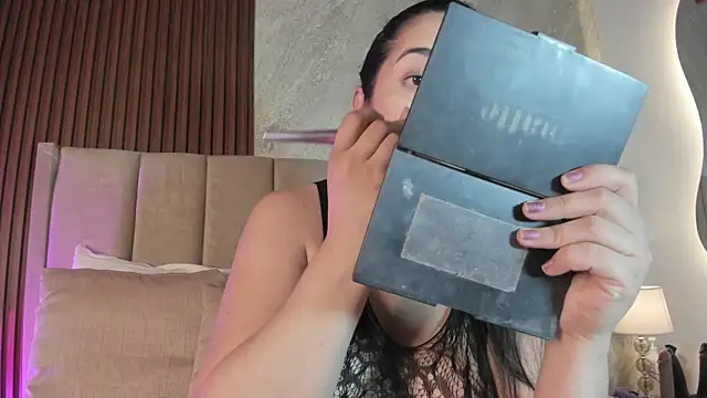  Cris Spicy  online show from 04.18.26