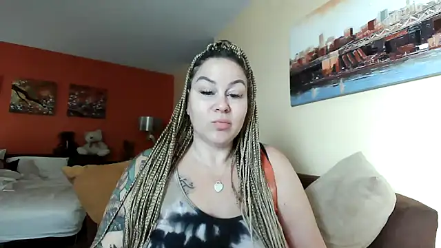 Snapshot of number1slut chatting on 12.28.24 number1slut online show from 12.28.24