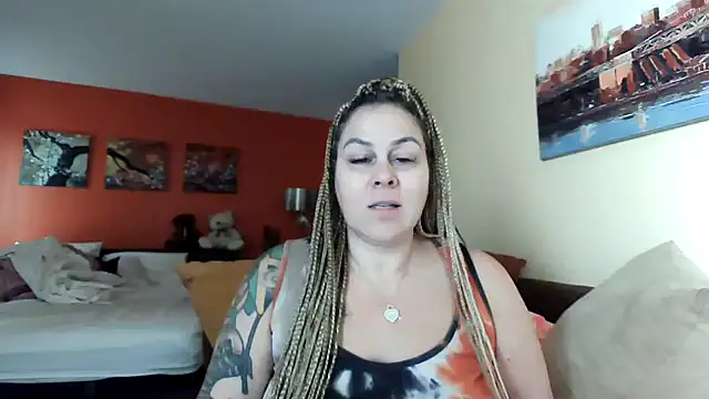 Snapshot of number1slut chatting on 12.28.24 number1slut online show from 12.28.24