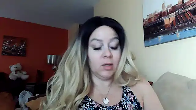 Snapshot of number1slut chatting on 01.11.25 number1slut online show from 01.11.25