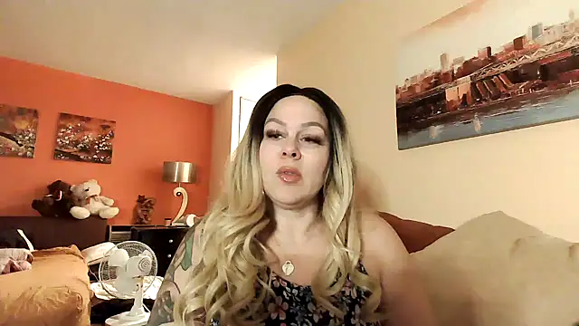 Snapshot of number1slut chatting on 01.16.25 number1slut online show from 01.16.25