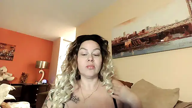 Snapshot of number1slut chatting on 01.29.25 number1slut online show from 01.29.25