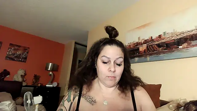 Snapshot of number1slut chatting on 03.01.25 number1slut online show from 03.01.25