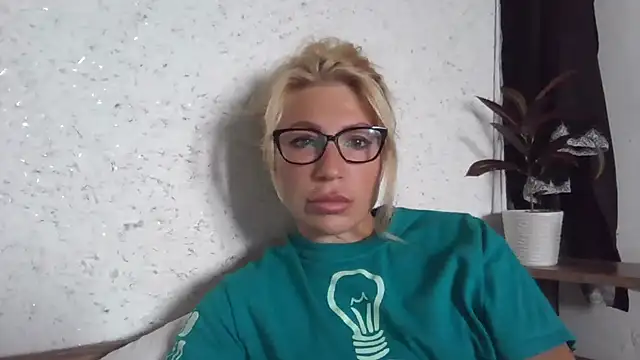 fox red lady7 online show from 09.29.25