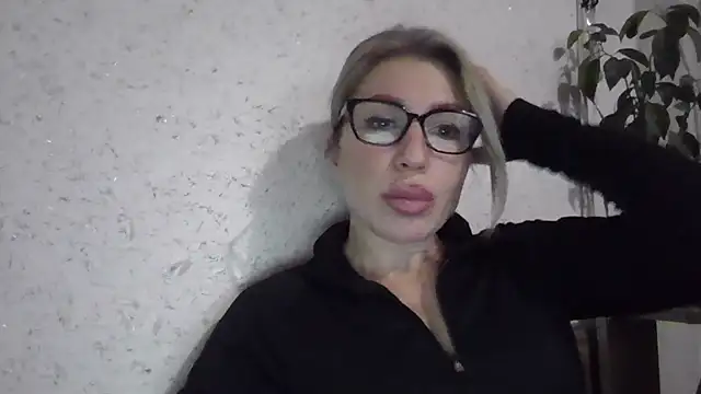 fox red lady7 online show from 12.20.25