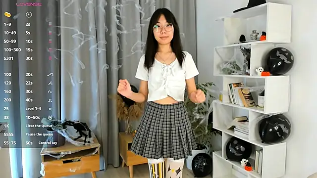 UdelaDodson online show from 10.30.25