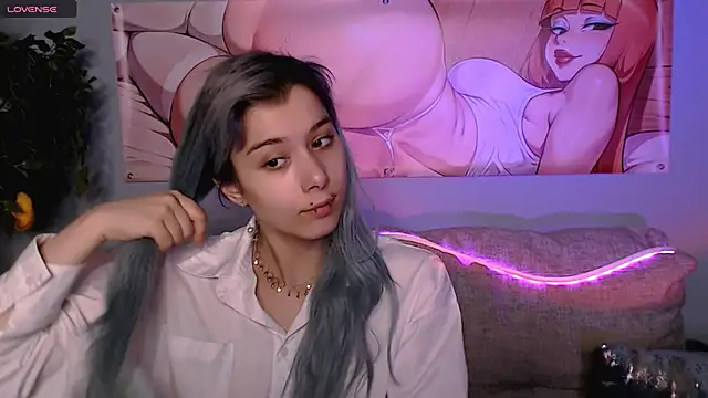 SophieAsh online show from 10.05.25