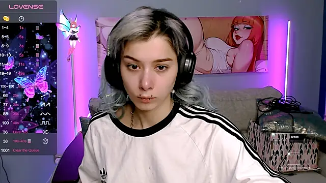 SophieAsh online show from 10.17.25