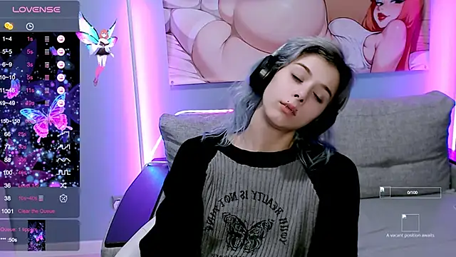 SophieAsh online show from 10.18.25