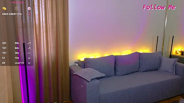 LightKisss online show from 11.03.25