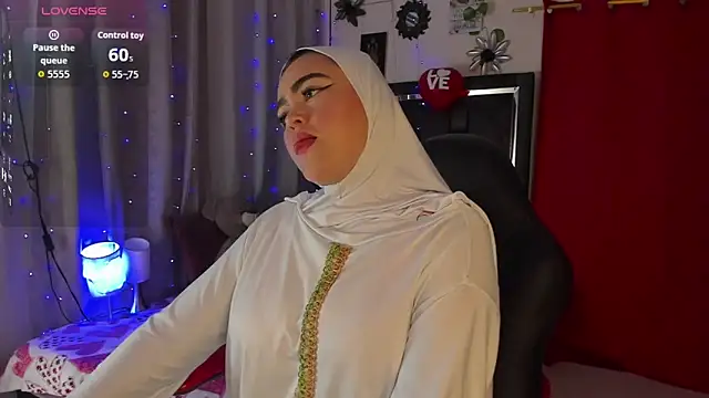 Snapshot of MarianFadel chatting on 02.16.26 MarianFadel online show from 02.16.26