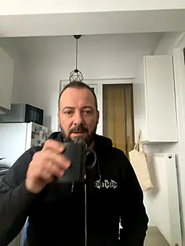 Snapshot of DavidMaros chatting on 10.14.25 DavidMaros online show from 10.14.25
