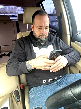Snapshot of DavidMaros chatting on 10.23.25 DavidMaros online show from 10.23.25