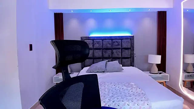 sofiacaramel online show from 10.21.25