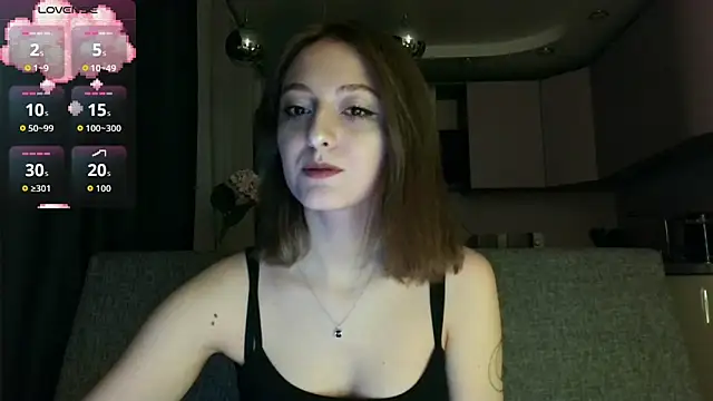 white liillyy online show from 10.27.25