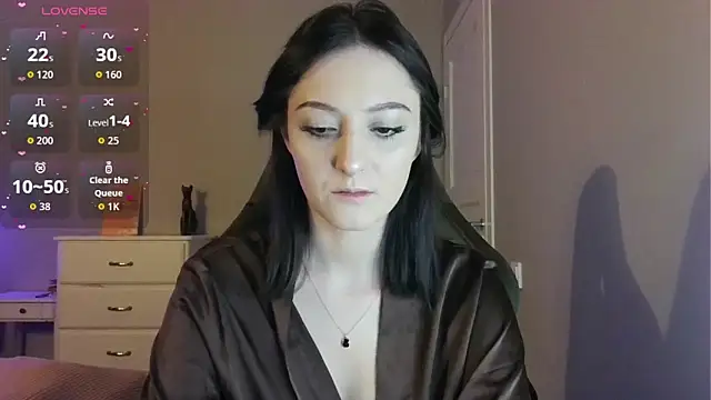 Snapshot of white_liillyy chatting on 04.28.26 white liillyy online show from 04.28.26