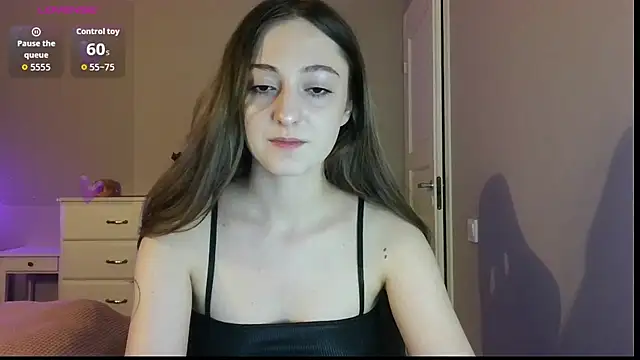 Snapshot of white_liillyy chatting on 07.04.26 white liillyy online show from 07.04.26