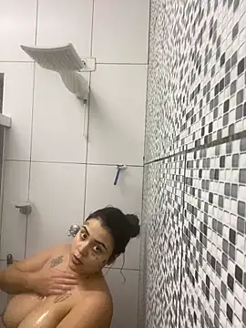 Snapshot of Babebommer chatting on 09.15.25 Babebommer online show from 09.15.25