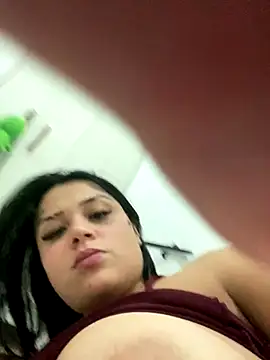 Snapshot of Babebommer chatting on 10.16.25 Babebommer online show from 10.16.25