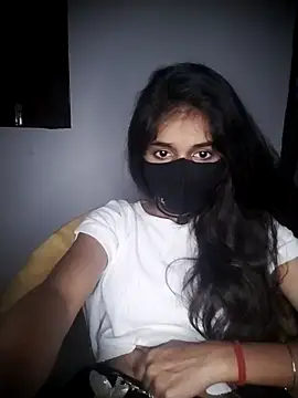 Snapshot of Sexey-Puja chatting on 10.17.25 Sexey-Puja online show from 10.17.25