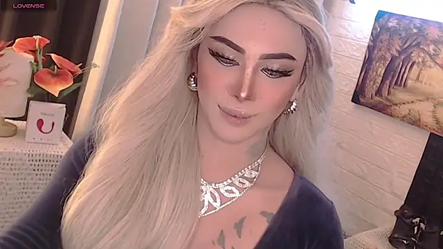 Snapshot of Your_valentina_goddess chatting on 09.19.25 Your valentina goddess online show from 09.19.25